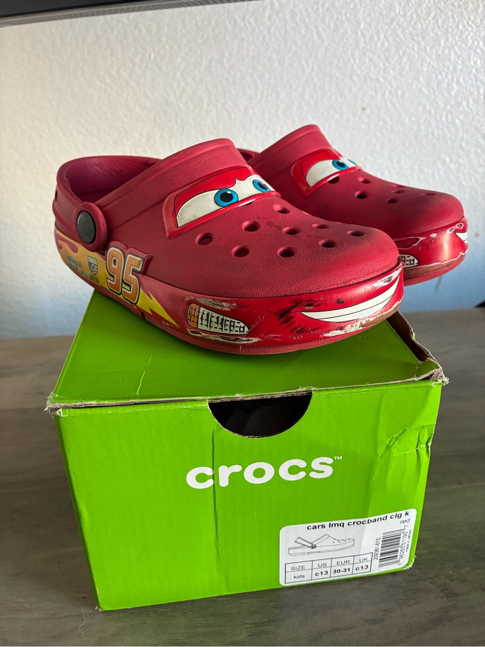 Kids Lightning McQueen crocs size 13c